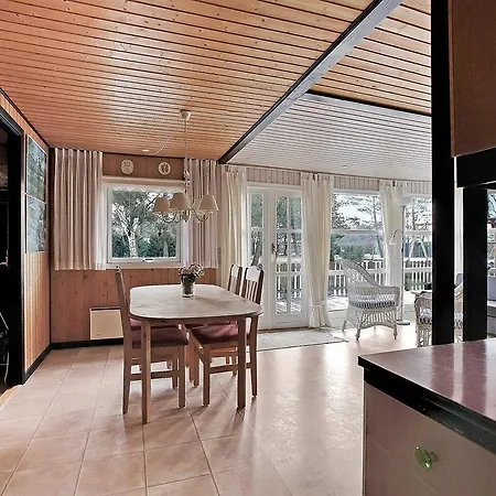 Two-bedroom Holiday In Casa vacanze Hals